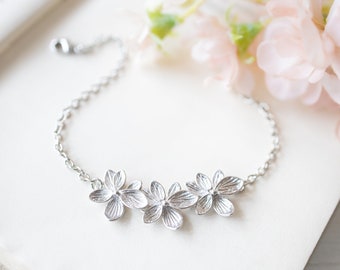 Silver Bridal Bracelet, Bridal Wedding Jewelry, Flower Bracelet, Bridesmaid Bracelet, Flower Girl Bridesmaid Gift, Adjustable Bracelet