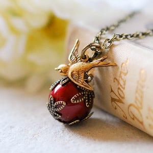 Wine Red Pearl Swallow Bird Necklace, Pearl Pendant Necklace, Bird Charm Necklace, Vintage Style, Gift for Mom Wife Girlfriend