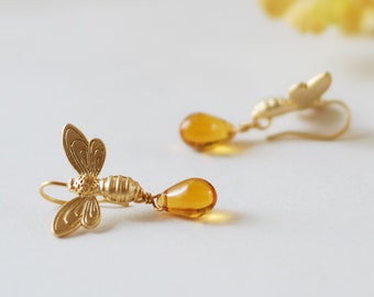 Bee Earrings, Gold Honey Bee Honey Drops Earrings, Yellow Topaz Glass Drop Earrings, Bee Jewelry, Bee Keeper Bee lover Gift, Gift for her