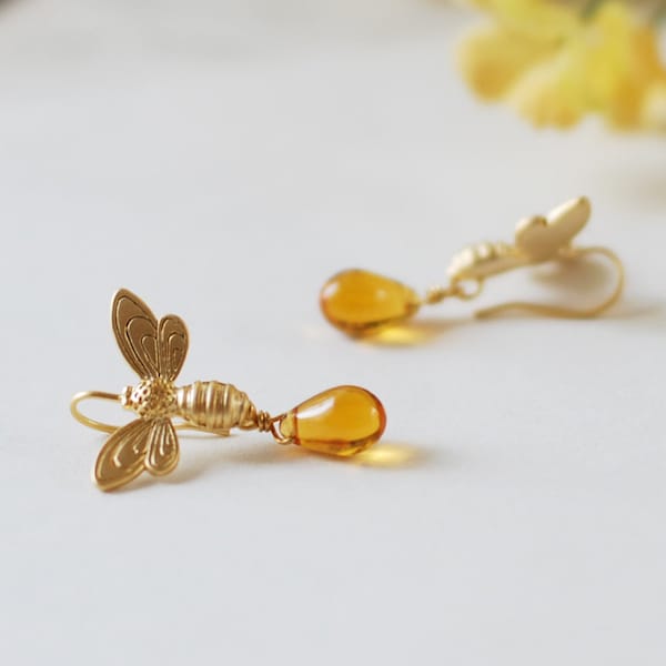 Bijenoorbellen, gouden honingbij honingdruppels oorbellen, gele topaas glazen oorbellen, bijensieraden, bijenhouder bijenliefhebber cadeau, cadeau voor haar