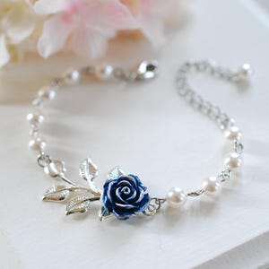 Silver Leaf Navy Blue Rose White Pearls Bracelet, Navy Blur Wedding Jewelry, Bridesmaid Gift, Flower Girl Bracelet, Gift for Her, Adjustable