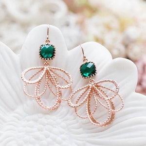 Emerald Green Rose Gold Earrings, Wedding Jewelry, Bridesmaid Earrings, Emerald jewelry, May Birthstone Birthday Gift for wife for Mom