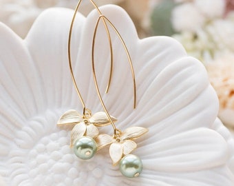 Sage Green Pearl Earrings with Gold Flower, Olivine Sage Green Wedding Bridal Earrings, Gift for Wife Girlfriend Mom daughter sister for her