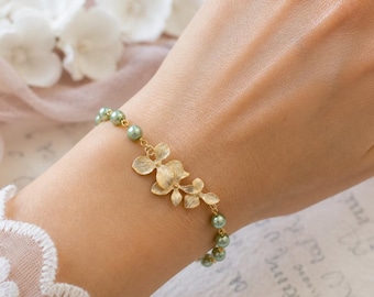 Gold Floral Bracelet with Sage Green Pearls, Delicate Flower Charm Bracelet, Bridesmaid Gift, Sage Green Wedding Jewelry