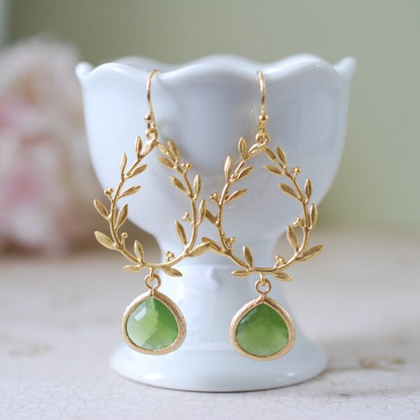 Peridot Green Earrings, August Birthstone Earrings, Gold Birthstone Jewelry, August Birthday Gift, Peridot Jewelry, Wedding Bridesmaid Gift