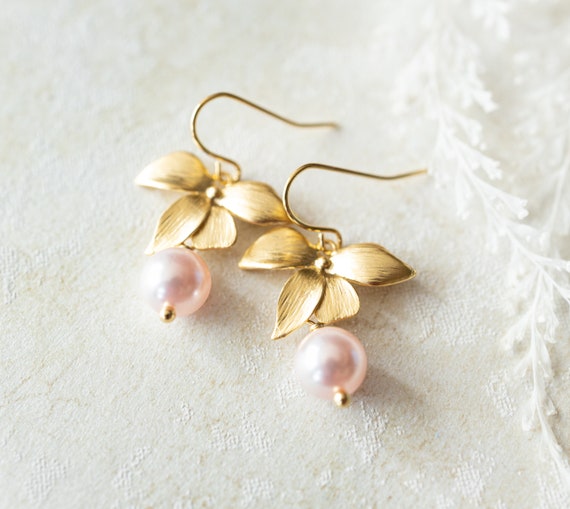 Vintage Style Pink Blush Pearl Jewelry Set - Necklace, Bracelet & Earrings For Brides 11 thumbnail image