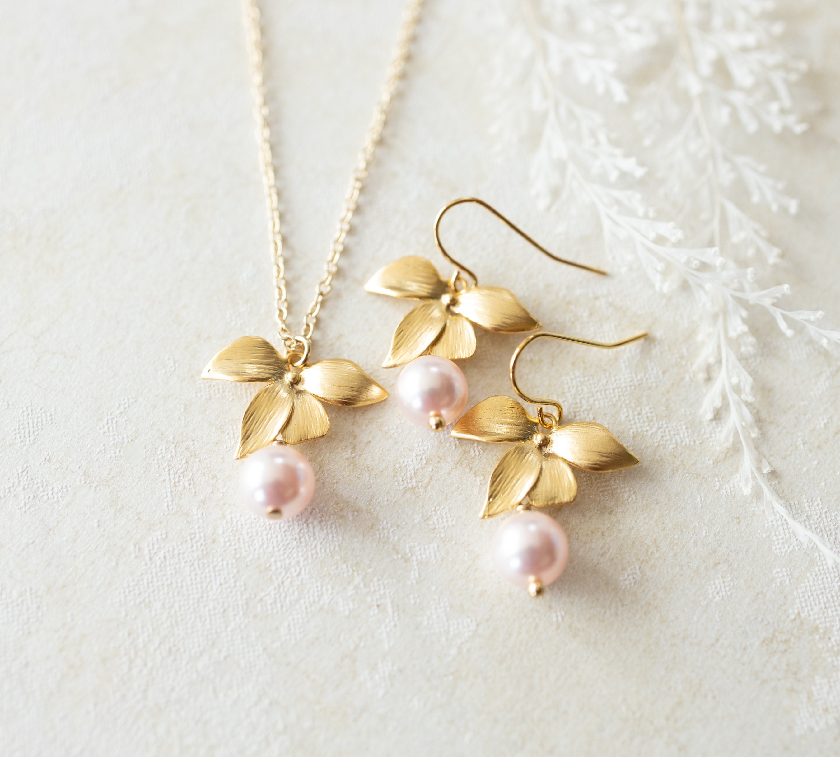 Gold Flower Pearl Jewelry Set