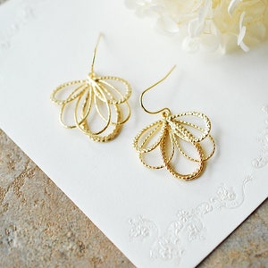 18K Gold Dangle Earrings, Fan Shape Filigree Earring, Modern Minimalist Earrings, Birthday Gift for women for Her Gift for mom daughter Wife image 5