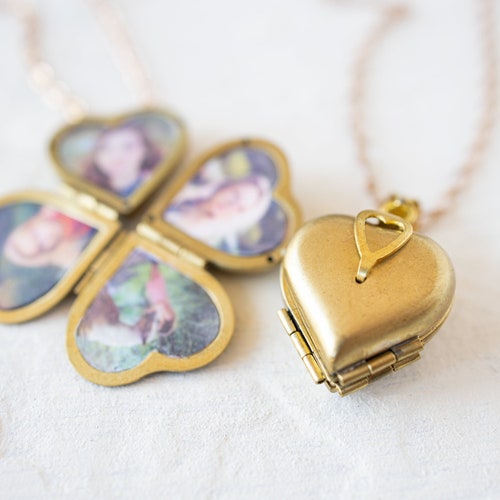 Vintage Brass Heart Locket Necklace: Folding Clover Photo Keepsake