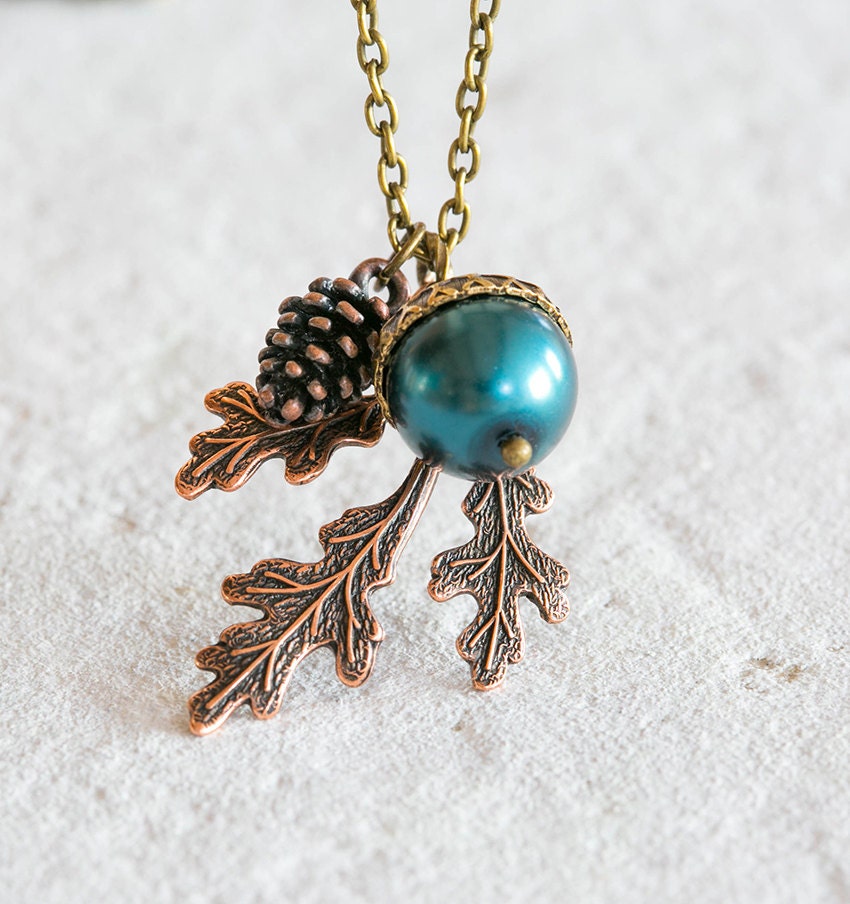 Collana con foglia di quercia, ciondolo con foglia di quercia argentata su catena a maglie argentate - Italia Collana con foglia di quercia, ciondolo con foglia di quercia argentata su catena a maglie argentate - Italia