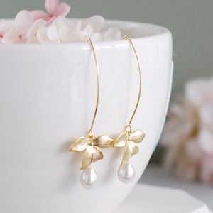 Cream Pearls Dangle Earrings, Gold Orchid Flower Cream Teardrop Pearl Earrings, Wedding Jewelry, Bridesmaid Gifts, Bridal Earrings