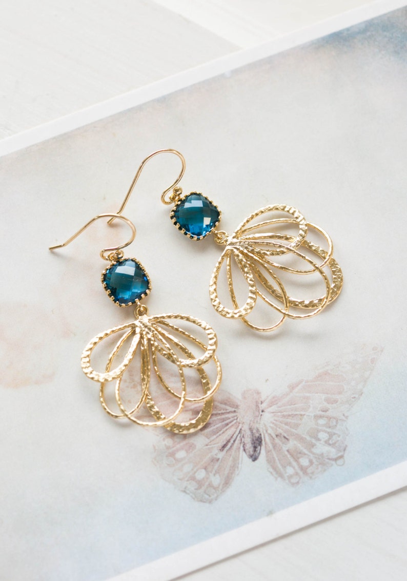 Gold Filigree Navy Blue Dangle Earrings Sapphire Blue Montana Blue Glass Gold Chandelier Earrings Navy Blue Wedding Bridesmaids Earrings