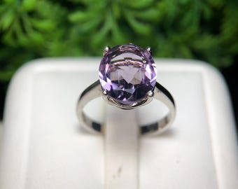 Anillo de amatista natural hecho a mano en plata de ley 925. Anillo curativo. Anillo de piedra de nacimiento. Ideal como regalo. Anillo de piedras preciosas. Anillo de piedra de nacimiento de febrero.