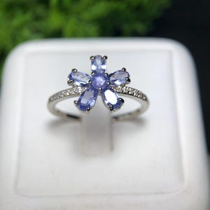 Bague tanzanite naturelle faite à la main en argent sterling 925 - Bague de guérison - Bague avec pierre de naissance - Idéal pour un cadeau - Bague avec pierres précieuses - Bague avec pierre de naissance de décembre - image 1