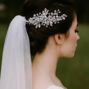 Bridal Hairpiece with Pearls and Crystals | Handmade Wedding Hair Accessory | 15 cm Elegant Hair Vine