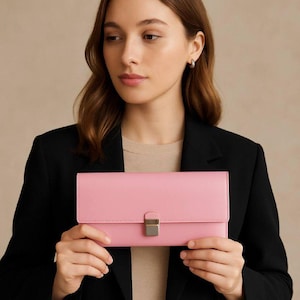 Różowy skórzany portfel kopertówka dla kobiet – ręcznie robiony portfel ze skóry naturalnej Crast – minimalistyczny prezent