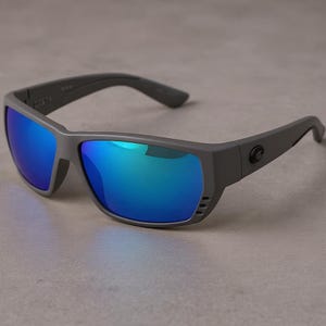 Costa del mar Tuna alley Like Sunglasses Matte Gray Green Lens ,580p polarized glasses Sunglasses for Men Women, Unisex Sunglasses