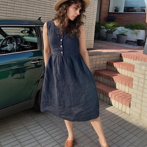 V-neck Sleeveless Linen Dress with Tie-Back Detail, Nursing dress with wooden buttons, Maternity Dress, Gift for Her