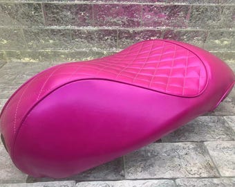 Vespa Integrated Seat – Dragon Fruit Pink | Vespa Sprint Primavera 150/300 946 GTS