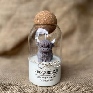 Highland Kuh Kerze Geschenk für Highland Kuh Liebhaber personalisierte Herbstkerze große benutzerdefinierte Kerze im Glas Bild 3