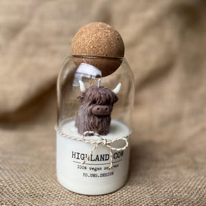 Highland Kuh Kerze Geschenk für Highland Kuh Liebhaber personalisierte Herbstkerze große benutzerdefinierte Kerze im Glas Bild 2