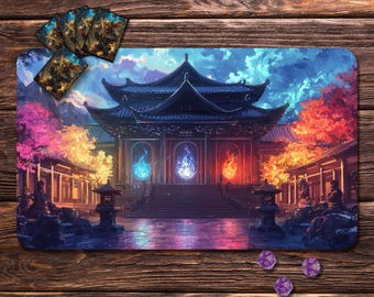 Pode incluir: Tapete de jogo com uma ilustração detalhada de um templo asiático. A obra de arte apresenta uma pagoda, árvores coloridas e chamas. Várias cartas de jogo e dados também são visíveis.