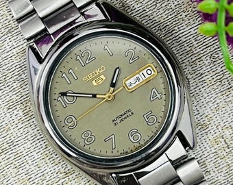 Vintage Seiko 5 Automatic Watch, 1960s Japan Made, Daydate - Etsy