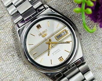 Orologio da polso vintage Seiko 5 automatico con quadrante bianco e 21 gioielli, prodotto in Giappone