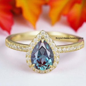 Pear Cut Alexandrite Ring Colour Change Gemstone Women's Wedding Rings Gift For Her Promise Ring Proposal Ring Anniversary Gift Bridal Ring