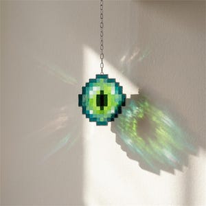 Colgante de vitral de píxeles inspirado en el Ojo de Ender / Colgante de ventana estilo Minecraft / Decoración de juego hecha a mano