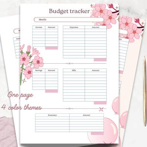 Puede incluir: Hojas de seguimiento presupuestario con acentos florales rosas. Las páginas incluyen secciones para ingresos, gastos, ahorros, facturas y un resumen. El texto "Budget tracker" y "One page, 4 color themes" son visibles.