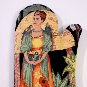 Frida in Green Oven Mitt, Art, Housewarming, Bachelorette, Bridesmaid, Gift, Novelty, Christmas, Bisexual