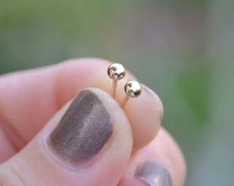 Gold Dot Stud Earrings in Yellow Gold, 3 mm Little 14 k Solid Gold Stud Earrings, Handmade Earrings