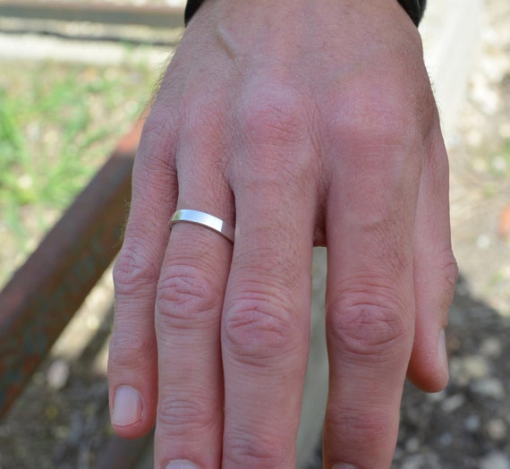 Minimalist mens 2024 wedding band