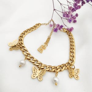 Goldfarbe Edelstahl Armband - Schmetterling - Echte Perlen - Individuelle Initiale - personalisiertes Geschenk für Sie