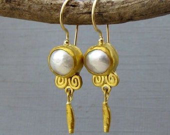 Handmade Pearl and 24k Gold Dangle Earrings / Solid 24 Karat Earrings