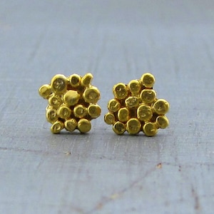 Handmade 24kt solid gold stud earrings / gold granulation post earrings