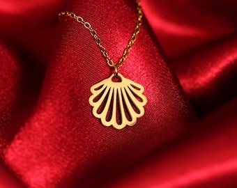 Gold Scallop Seashell Necklace, Stainless Steel Coastal Jewelry