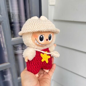 Conjunto de crochet de estrella campesina hecho a mano: overol, sombrero y bolso