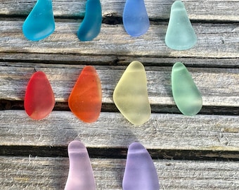 4 Pieces Cultured Sea Glass Free Form Nuggets 15-28mm