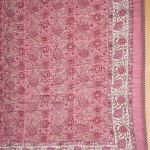 Pink Floral Block Printed Quilt, Thanksgiving Cotton Quilt, Jaipuri Rajai Quilt Indian Bedding, Boho Bedspread home decor, cotton quilt, floral quilts, winter quilts, block printed quilt, kantha quilt, comforter quilt, cotton batting, puff quilt, king size quilt, queen size quilt, kantha blanket, custom blanket