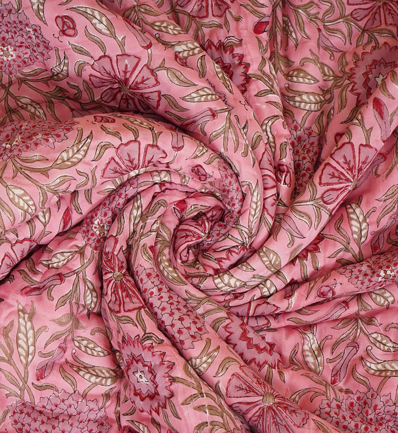Pink Floral Block Printed Quilt, Thanksgiving Cotton Quilt, Jaipuri Rajai Quilt Indian Bedding, Boho Bedspread home decor, cotton quilt, floral quilts, winter quilts, block printed quilt, kantha quilt, comforter quilt, cotton batting, puff quilt, king size quilt, queen size quilt, kantha blanket, custom blanket