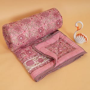 Pink Floral Block Printed Quilt, Thanksgiving Cotton Quilt, Jaipuri Rajai Quilt Indian Bedding, Boho Bedspread home decor, cotton quilt, floral quilts, winter quilts, block printed quilt, kantha quilt, comforter quilt, cotton batting, puff quilt, king size quilt, queen size quilt, kantha blanket, custom blanket