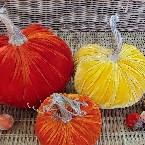 3 Silk Velvet Pumpkins with real Stems and 6 Acorns with real Caps - #402
