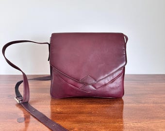 Vintage Burgundy Leather Shoulder Bag – Hand Restored Crossbody Bag, 80s 90s Style, Minimal Classic Leather Purse