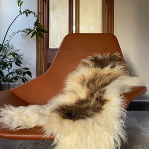 Large Icelandic Sheepskin Throw SPOTTED BROWN Cozy Luxury, Scandinavian Hygge Home Decor Aesthetic, Makes a Great House Warming Gift zdjęcie 4