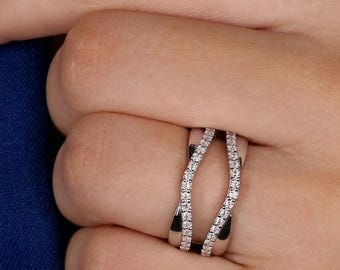 Aliança de casamento curva com diamantes, anel de aliança dupla, anel empilhável em formato de chevron, anel com diamante cultivado em laboratório, aliança de noivado aberta em ouro.