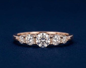 ラボグロウンダイヤモンド5石リング ラウンドカット ゴールド アニバーサリーリング 重ね付け可能 ウェディングバンド ミニマリスト ブライダルジュエリー ギフト