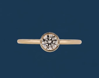 Anello di fidanzamento con diamanti rotondi coltivati in laboratorio da 1 ct VVS2 F certificato IGI, incastonato in castone, anello da sposa minimalista in oro 14 carati