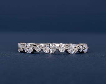 Alianza de boda con diamante cultivado en laboratorio, anillo apilable redondo y ovalado, alianza minimalista de oro para aniversario.